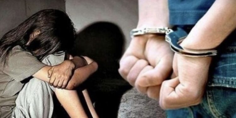 Arrestohet një person, dyshohet se trafikoi të mituren duke e mbajtur në kafiterinë e tij në Mitrovicë