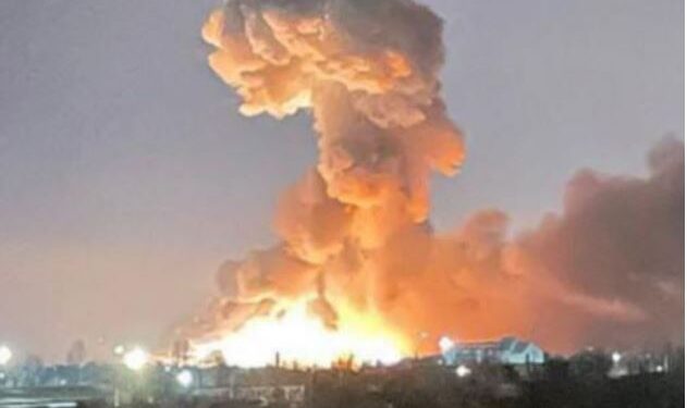 Rusia shkatërron depot e naftës dhe magazinat ushqimore të Ukrainës