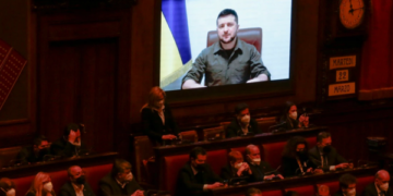 Zelensky para deputetëve italianë: Jemi në prag të mbijetesës