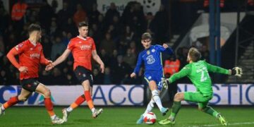 Chelsea me vështirësi kalon në çerekfinale të Kupës FA