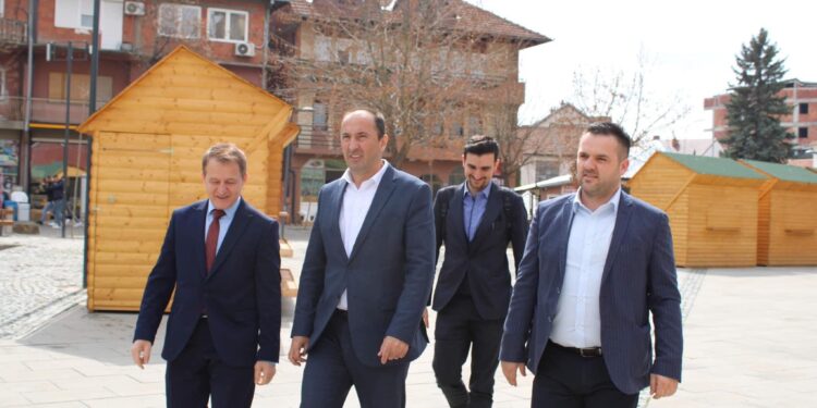 Kryetari Idrizi dhe nënkryetari Zhegrova pritën në takim ministrin Aliu