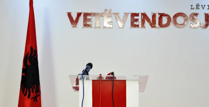 Deputeti i Lëvizjes Vetëvendosje paralajmëron largimin nga politika