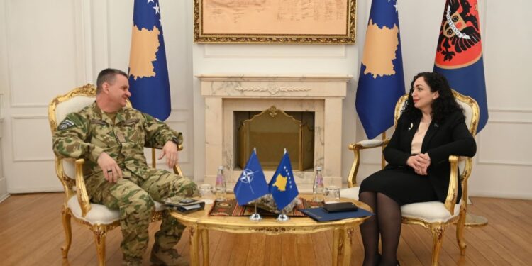 Siguria në vend dhe lufta në Ukrainë:  Osmani takohet me komandantin e KFOR-it