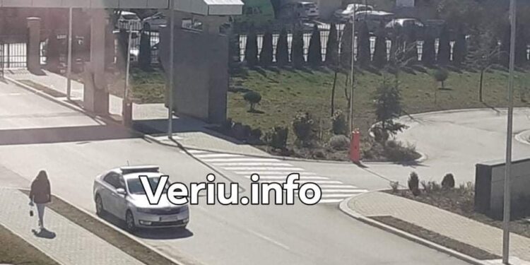 Rrahje mes zyrtarëve të Universitetit të Mitrovicës