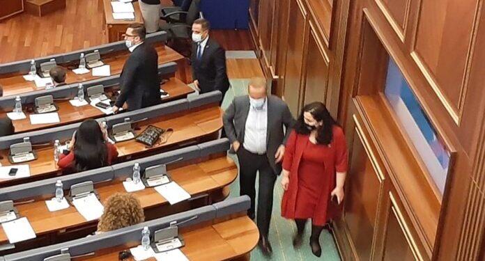Bashkëpunëtorja e ngushtë e Behgjet Pacollit, emërohet këshilltare e Vjosa Osmanit
