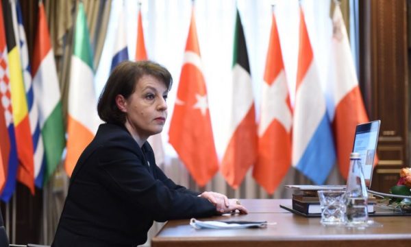 Skandal pas skandali në diplomacinë digjitale të Kosovës