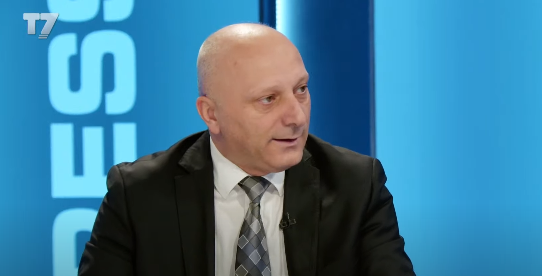 Avokati tregon pse ministrja Haxhiu u refuzua nga Thaçi e Veseli