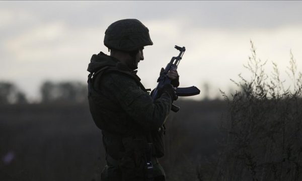 Zyrtari amerikan njofton “debaklin” e ushtrisë ruse në Ukrainë: Kanë ngecur në shumë pjesë