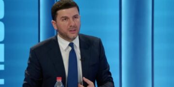 “Krizë e madhe”, Memli Krasniqi: Në prill, maj e qershor qytetarët të mos i paguajnë kreditë
