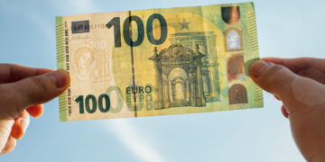 Super lajm/ Qeveria bën të ditur se kur dalin 100 euro për punëtorët