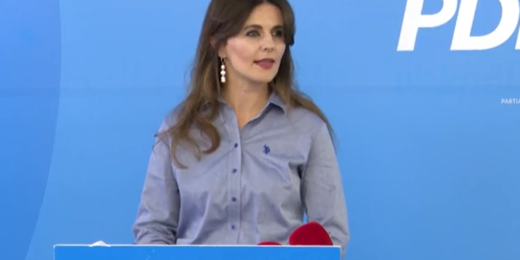 Çitaku: Osmani dhe Kurti duhet ta shkarkojnë menjëherë ambasadorin Berishaj