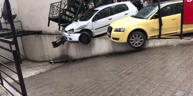 Policia tregon detajet e aksidentit në Fushë Kosovë