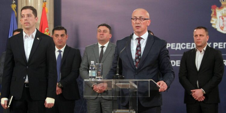 Lista Serbe nuk duket gjëkundi, Simiq refuzon të deklarohet për media