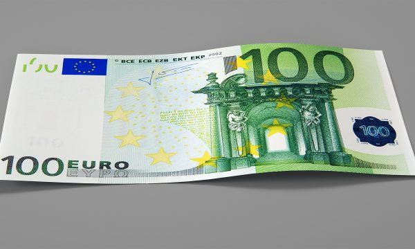 Kur hapet aplikimi për studentët për 100 eurot e qeverisë?