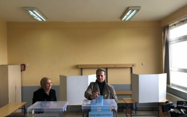 Shqipërim Arifi: Të votojmë dhe të japim një mesazh kundrejt Serbisë që na ka diskriminuar tash e 20 vjet