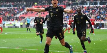 Bayerni vazhdon me fitore dhe kryesim në Bundesligë