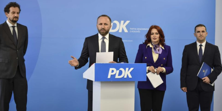 Këto janë 42 kontratat për të cilat PDK po e akuzon Ministrinë e Infrastrukturës për keqpërdorim të mbi 9 milionë eurove