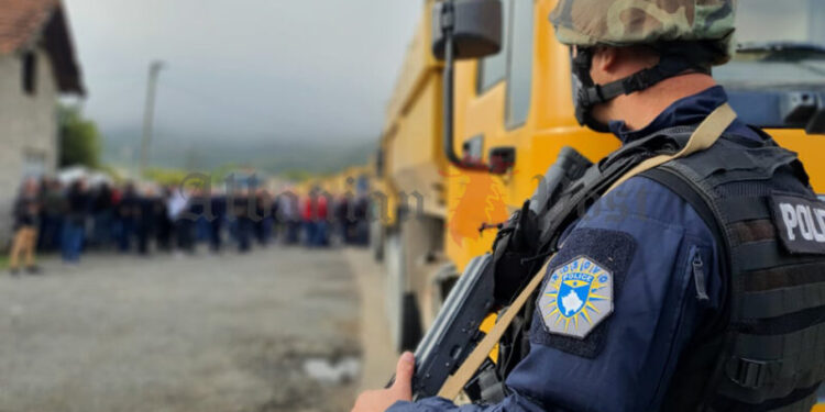 LAJMI I FUNDIT: Sulmohet sërish Policia e Kosovës në veri