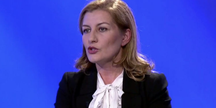 Ish-deputetja e LDK’së: ‘Shamia arabe’ përfaqëson diskriminimin dhe nënshtrimin e grave