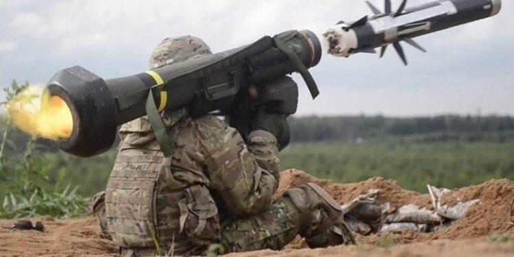 Lufta ndaj Rusisë, SHBA do të dërgojë furnizime me raketa Javelin në Ukrainë