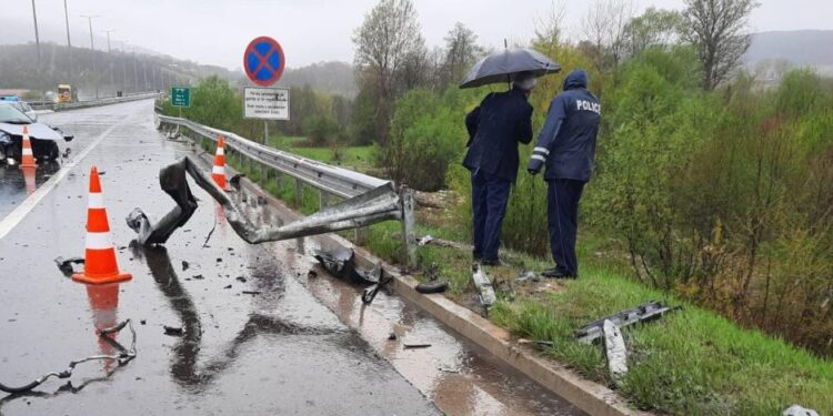 Tragjike: Në aksidentin e rëndë në autostradën ‘Ibrahim Rugova’, vdiq një 20-vjeçar