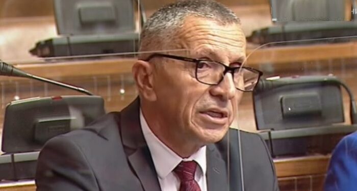 Rezultatet e para: Vuçiq fiton 122 mandate, Shaip Kamberi bëhet sërish deputet