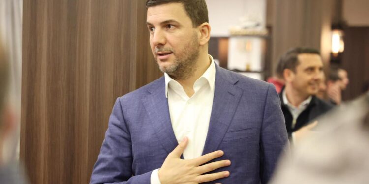 Memli Krasniqi: I shpëtuam rreth 450 mijë familje nga shtrenjtimi i rrymës