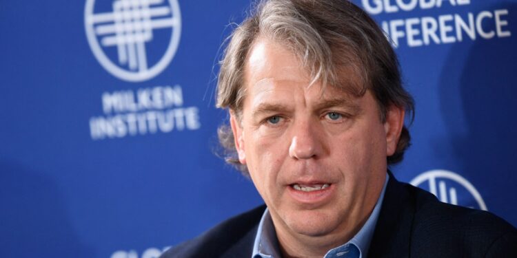 Zyrtare: Chelsea me pronarë të rinj