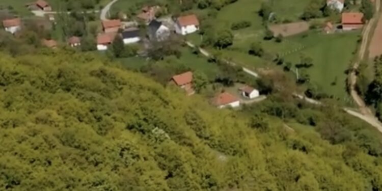 Mali në Vushtrri, ku banorët besojnë se ka thesar të fshehur në të