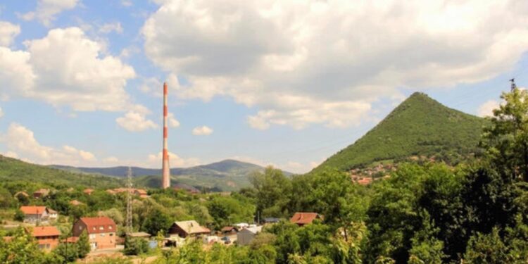 Dëgjohen të shtëna me armë zjarri gjatë aksionit të policisë dhe doganës në Zveçan