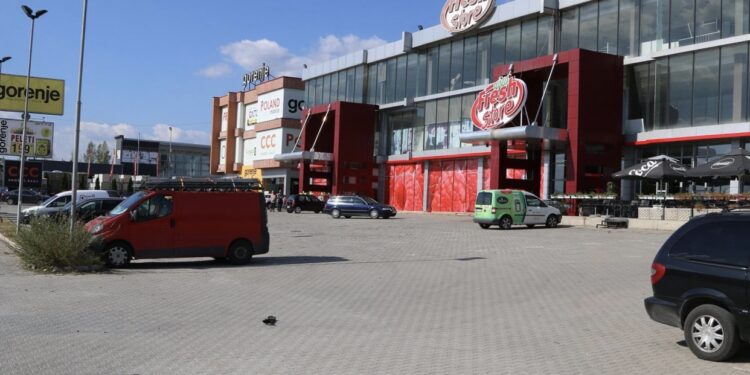 Mitrovicasi paguan produktin më shtrenjtë sesa çmimi që ishte në raftin e marketit “Viva Fresh Store”