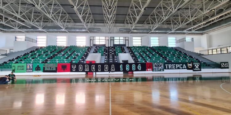 Torcida mblidhet sonte në “Minatori” për ta shikuar ndeshjen në projektor gjigant, dyert hapen në 19:45