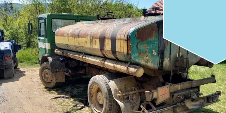 Policia kapë cisternën me naftë në Zubin Potok, dyshohet se u fut ilegalisht nga Serbia