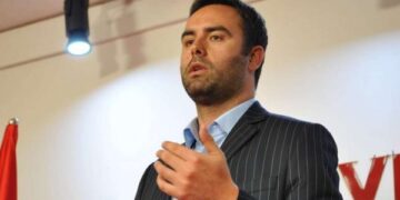 Glauk Konjufca po shkruan dy libra, paralajmërohet botimi i shpejtë i tyre