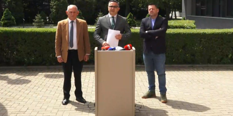 AAK-ja kërkesë urgjente Qeverisë: Mbështeteni tërheqjen e Trustit, nuk është dëshirë por është domesdoshmëri