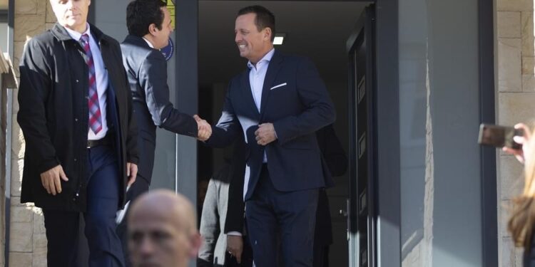 Grenell i reagon ambasadorit amerikan: S’është pasaktësi të thuhet që Kurtit s’iu ofrua takim në Shtëpinë e Bardhë