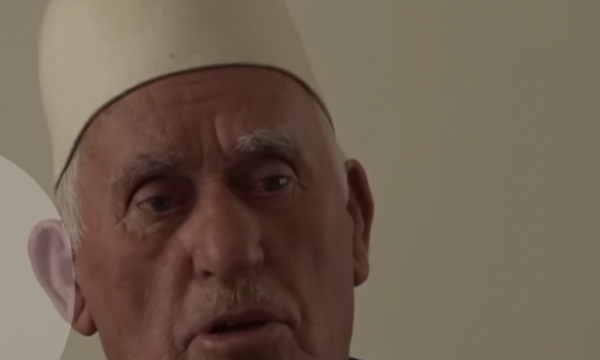 Plaku kosovar thotë se e di sekretin e një arme të rrezikshme, kërkon takim me Kryeministrin ose Shefin e Ushtrisë