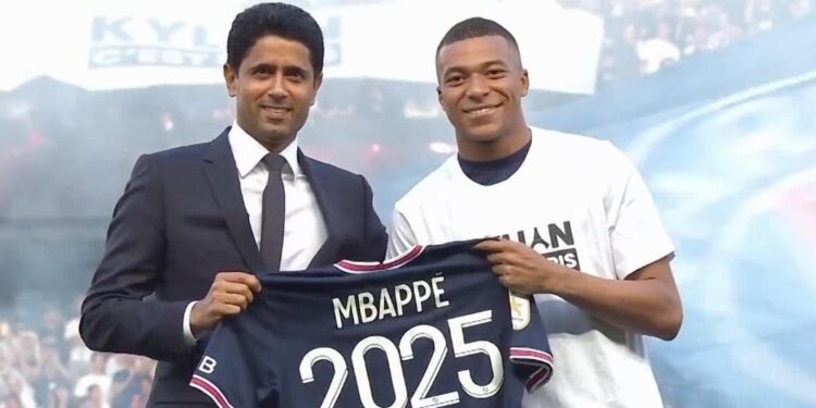 Mbappe: Jam shumë i lumtur që do ta vazhdoj aventurën me PSG-në