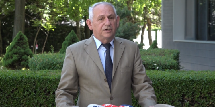 AAK-ja kërkon përkrahje për heqjen e nenit për 15 vjet stazh para luftës