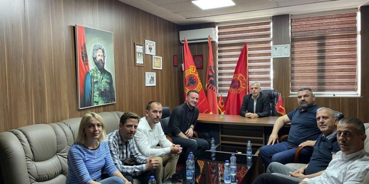 Molliqaj viziton krerët e OVL-së: Specialja është e motivuar politikisht për ta dënuar luftën e UÇK-së