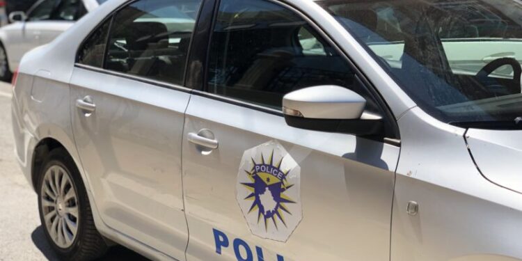 Ky është zyrtari policor që u suspendua nga puna