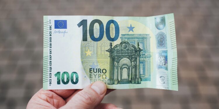 Vjen lajmi që po e presin të gjithë: Qeveria sapo mori këtë vendim për 100 eurot e sektorit privat