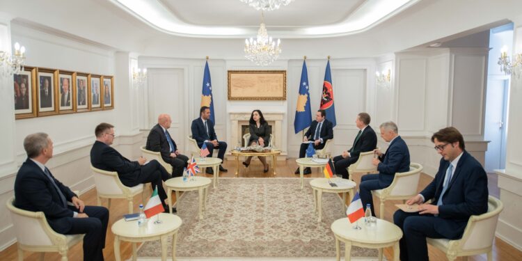 Krerët e shtetit takohen me ambasadorët e QUINT-it dhe shefin e Zyrës së BE-së në Kosovë