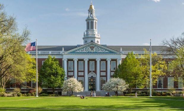 Gjuha shqipe futet si lëndë zgjedhore në Universitetin e Harvardit