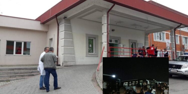25 nxënës nga Prishtina përfundojnë në spital, dyshohet se janë helmuar në një restorant në Mitrovicë