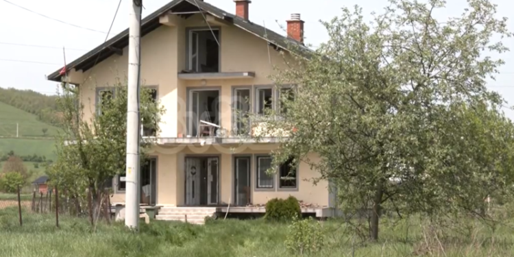 Nuk fliste me askënd nga familja, 64 vjeçari nga Skenderaj qëndroj i vdekur me muaj brenda shtëpisë
