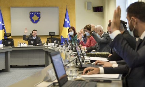 Ministri i Kurtit viziton Rexhep Selimin në Hagë