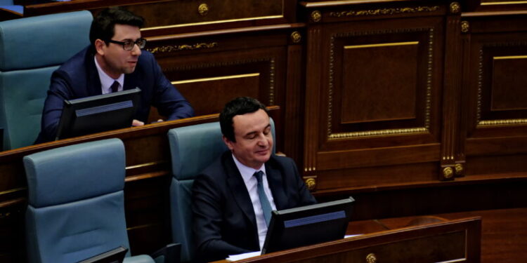 Kurti ua shuan shpresat qytetarëve: Trusti nuk kalon!