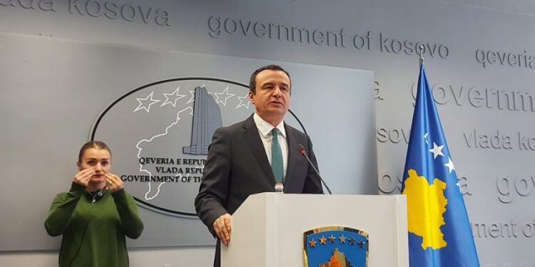 LAJMI I FUNDIT: Analistët paralajmërojnë rrëzimin e Qeverisë Kurti