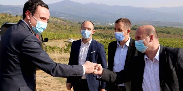 Asamblisti i VV-së në Suharekë në mesin e 11 të arrestuarve për mashtrim me subvencione